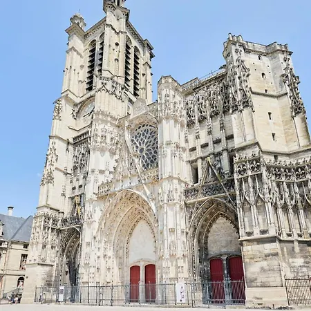 Le Petit Pithou 1 - Equipe Au Coeur De La